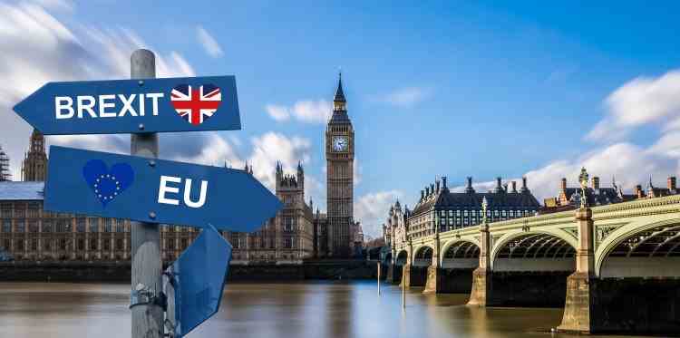 Cetățenii UE care nu au primit statut de rezident vor fi expulzați din Marea Britanie