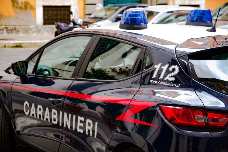 Român căutat în Italia, găsit de polițiști după pozele pe care și le posta pe contul de Facebook