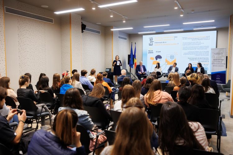 Oportunități pentru tineri: stagii de practică în instituțiile statului, grație programului pilot de burse lansat de Uniunea Europeană în parteneriat cu Guvernul Republicii Moldova