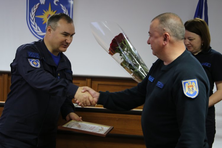 Doi ofițeri din cadrul IGSU au trecut în rezervă după ce și-au dedicat viața serviciului de salvatori și pompieri