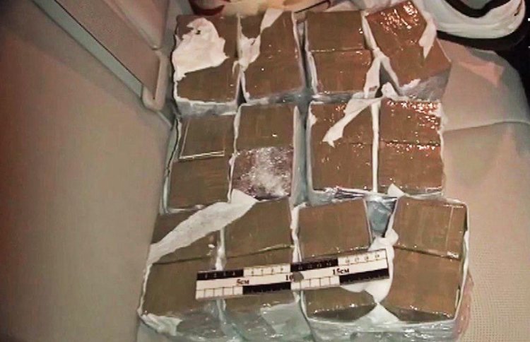 Membrul unui grup al organizației criminale „Borman” – extrădat din Spania, pentru trafic de droguri – peste 10 kg de hașiș