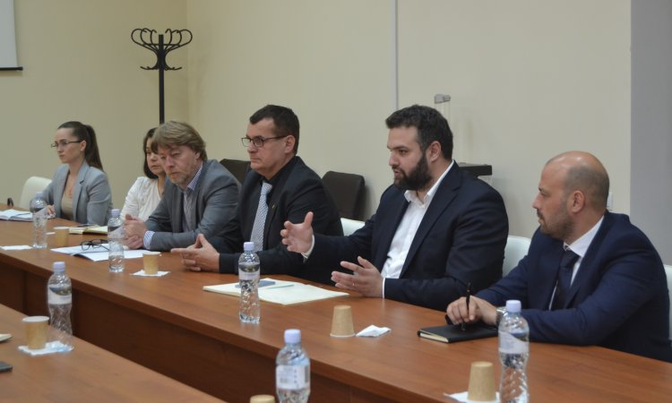 Ministrul Dumitru Budianschi a avut o întrevedere cu Asociația Investitorilor din România