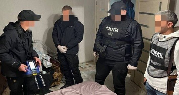 Șase persoane, printre care un angajat al Poliției de Frontieră, reținute pentru organizarea migraţiei ilegale