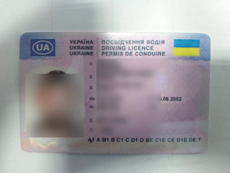 Permis de conducere ucrainean, depistat cu semne de falsificare