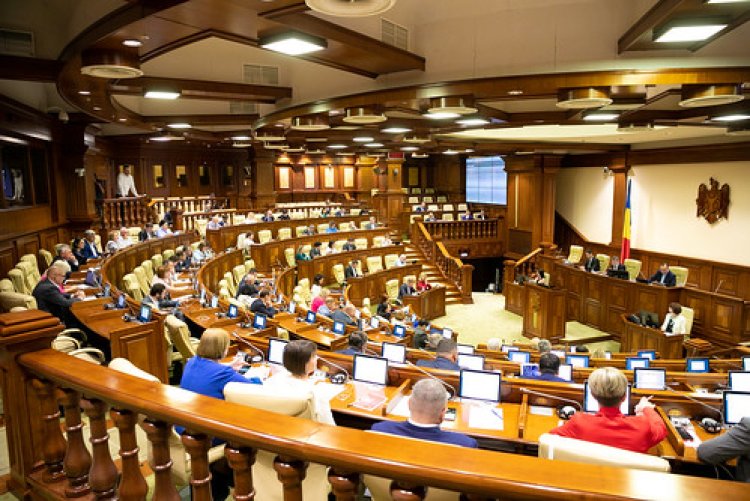 Proiectul de lege privind Serviciul de Informații și Securitate, adoptat de Parlament